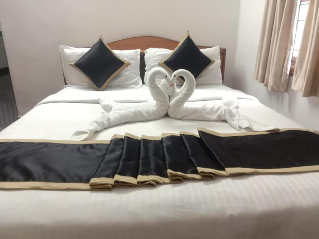 Rainbow House Luxury Rooms Chennai Ruang foto